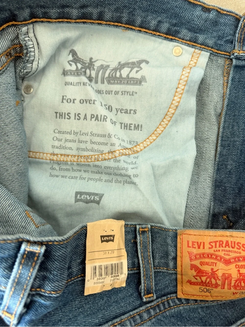 Levis classic straight